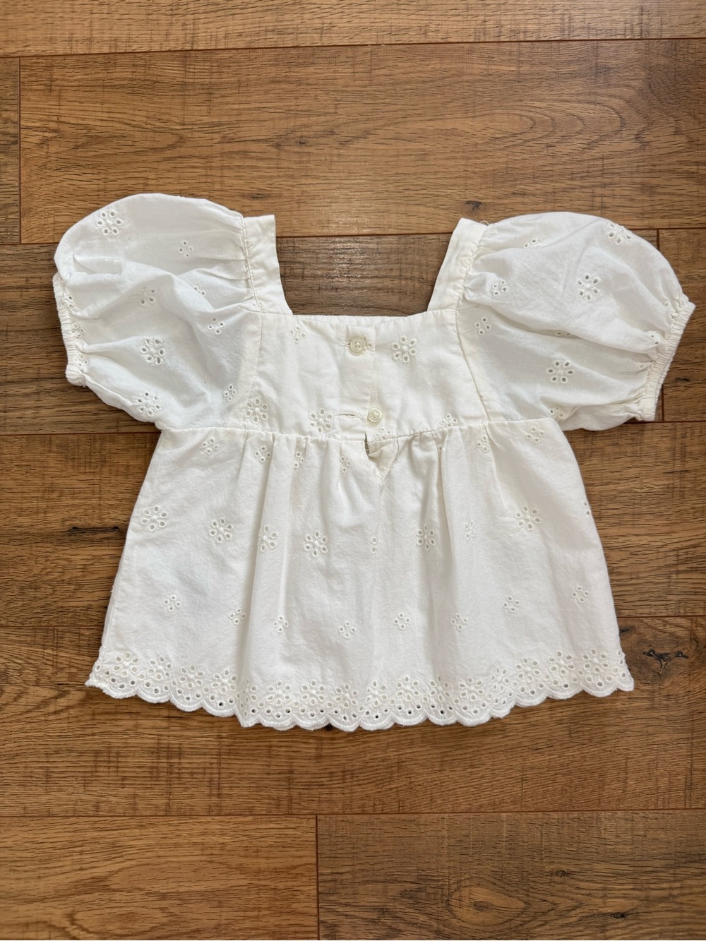 GAP Ivory Eyelet Puff Sleeve Top & Shorts Set - Picture 3 of 7